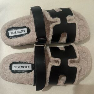 Steve Madden sandals size 6 NEW!